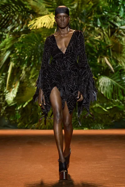 Look 50